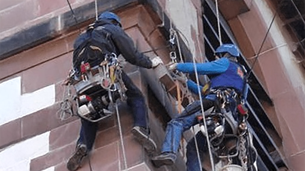 Gebäudeservice mit Seiltechnik